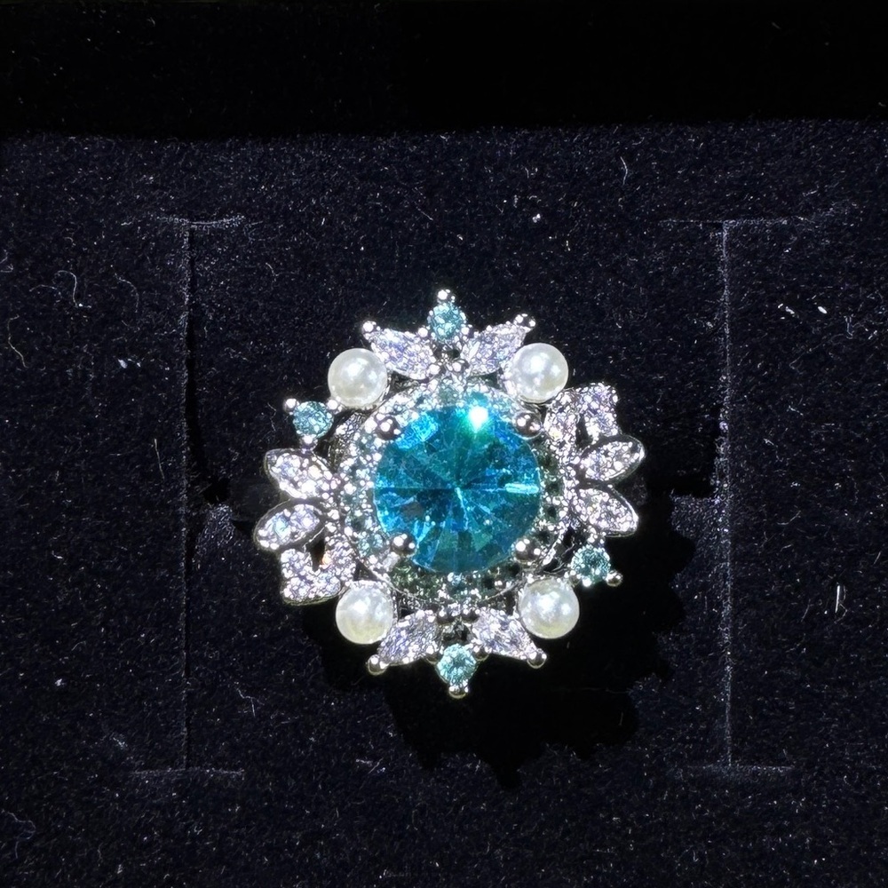 Elegant Silver and Blue Gemstone Ring